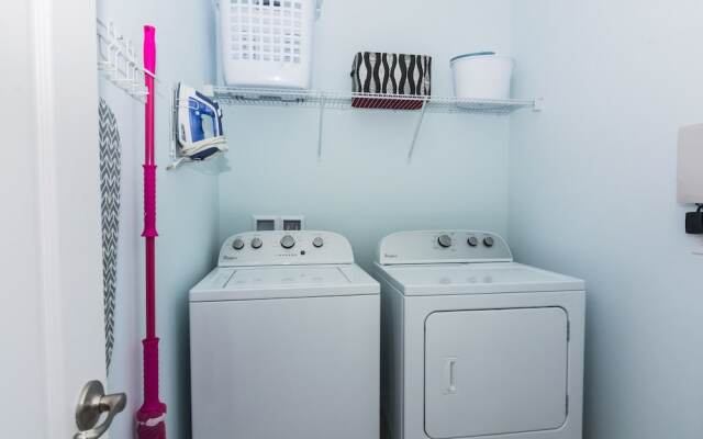 Dream Vacation Home 15 Min to Disney BV577