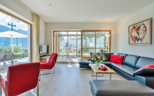 Opulent Holiday Home in Piesendorf with Sauna & Hot Tub