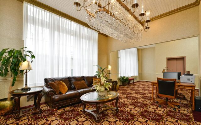 Genetti Hotel, SureStay Collection by Best Western