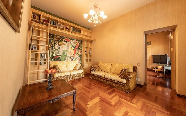 Bronza на Миллионной