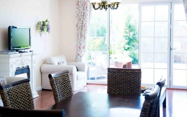 4 Ensuite Chelsea Villa CBD-Airport