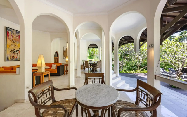 Urbanest Inn Villa