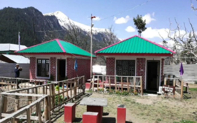 StayApart - Shruti Guest House