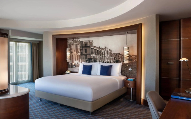 Renaissance Izmir Hotel