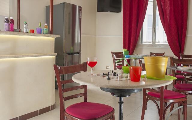 Des Artistes Budget Rooms