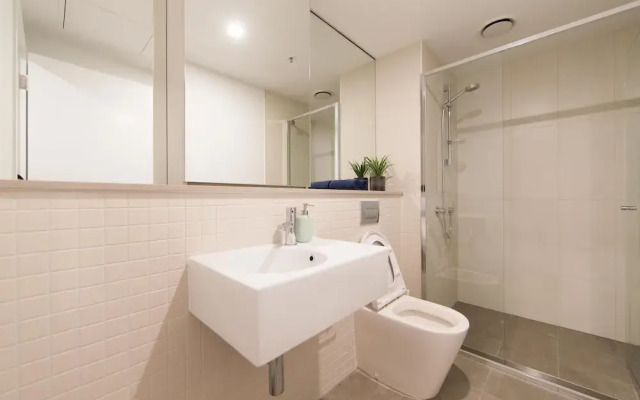 Midnight Apartments Accommodate Canberra