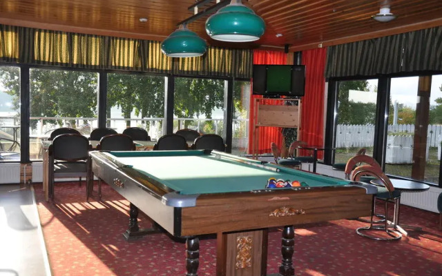 Hotelli Hanhi Cottages