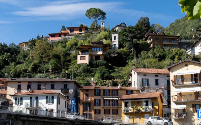 Co-a391-caal49a1 - Family Nest on Lake Como