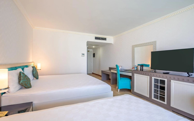 Sunrise Queen Luxury Resort & Spa