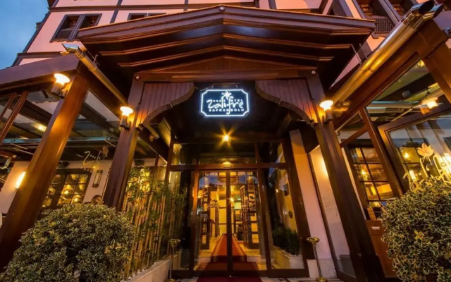 Zalifre Hotel