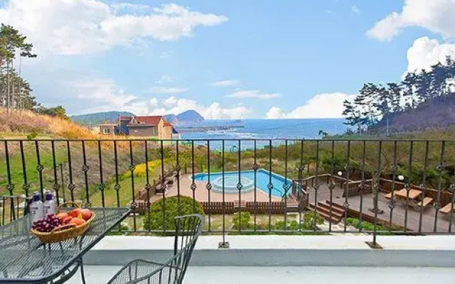 Taean Gomseom Paradise Pension