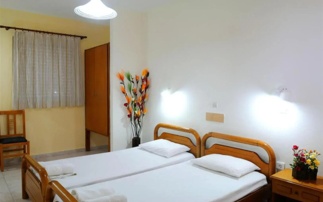 Nikos 2 Studios & Apartments