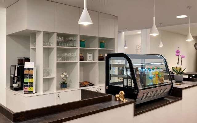 Super 8 by Wyndham Augsburg