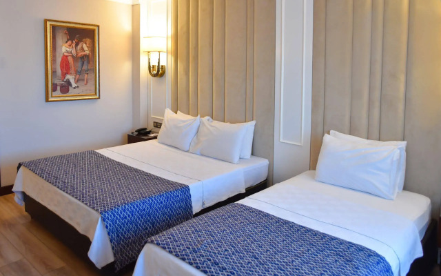 Golden Lake Hotel