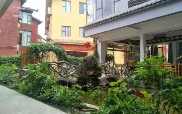 Puzhehei June Qinghe B & B