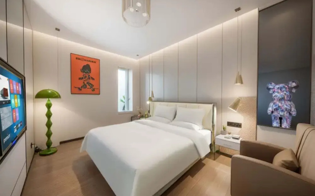 Pilot Hotel