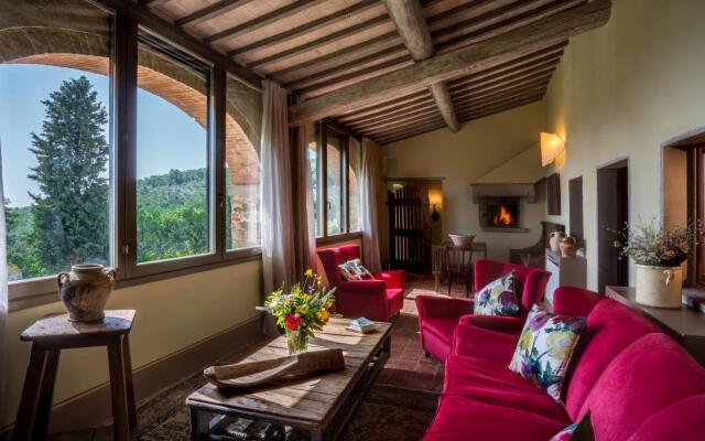 Sleeps: 12 (6 bedrooms, 6 bathrooms) 450 m2. Private garden and the pool (5x12 mts – 1,30mts depth),-VILLA LEOPOLDINA