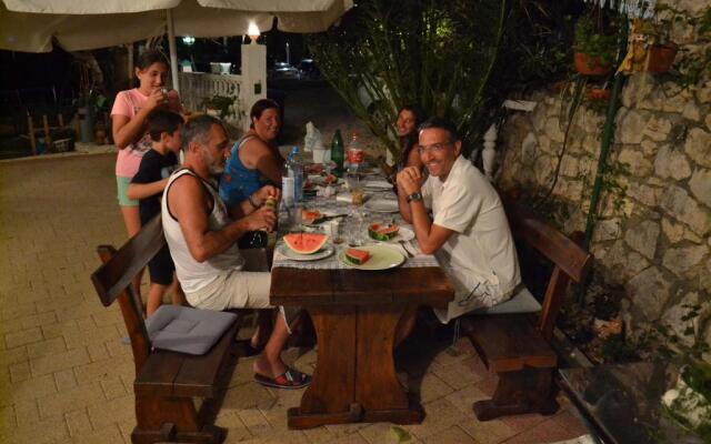 Apartmani Jenny i Tania