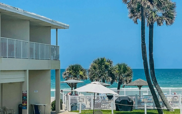 Ocean Court Beachfront Hotel