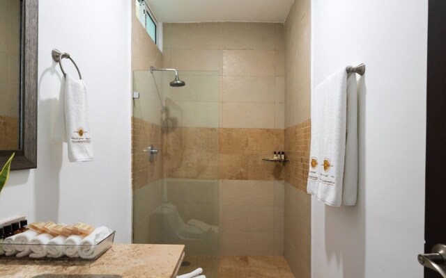 Sabbia 4201-3 Bedrooms ALL IN Suite Condo