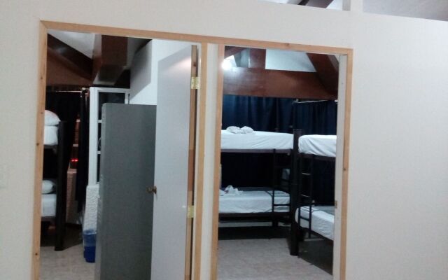 Ikaro Beds - Hostel - Adults only