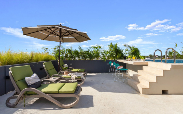 Searena Boutique Condos - Adults Only