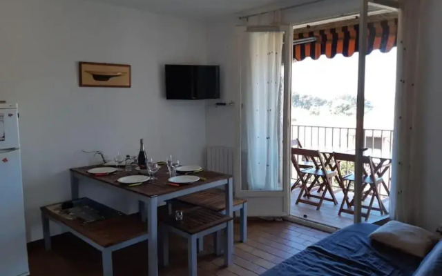 T3 vue mer calme à la Madrague