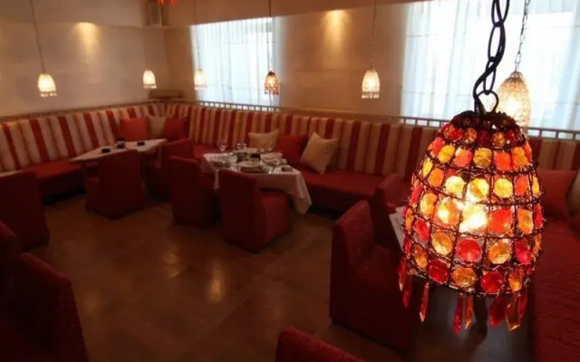 Merona Hotel
