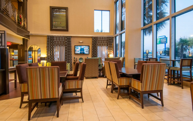 Holiday Inn Express & Suites Houston North Intercontinental by IHG