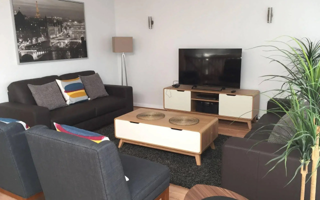 Specialty Accommodation – Adelaide Dress Circle Apartments