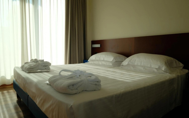 Hotel Embassy & Boston