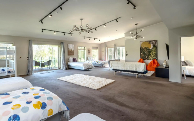 Paradise on Campbell