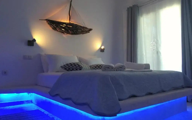 Enjoy Cyclades Apartments