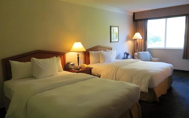 Toronto Don Valley Hotel and Suites