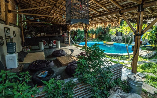 Losmanos Hostel