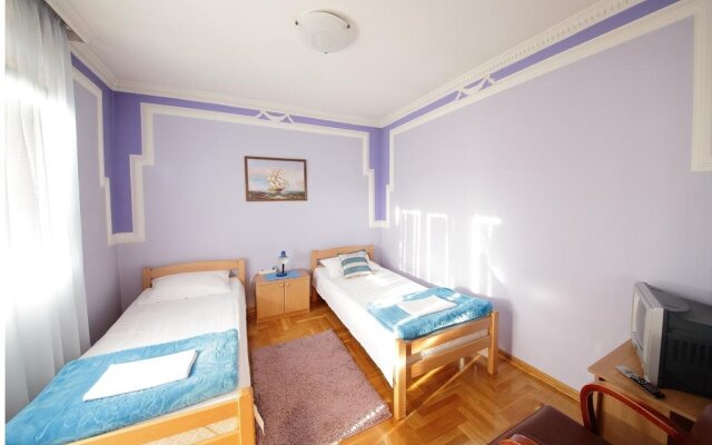 Guest House Pansion 10