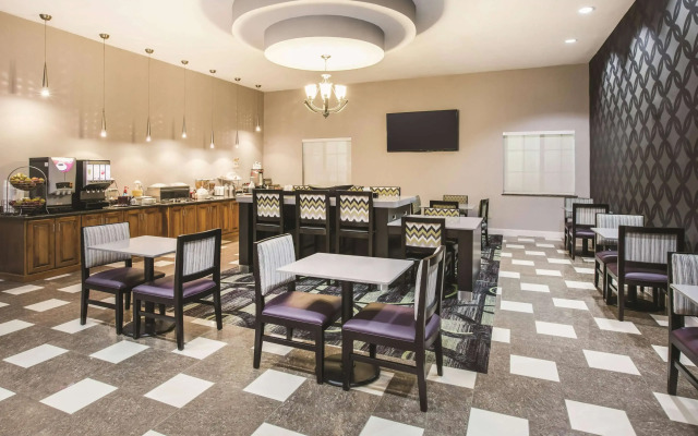 Baymont by Wyndham Dallas South-DeSoto