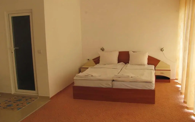 Stop Hotel
