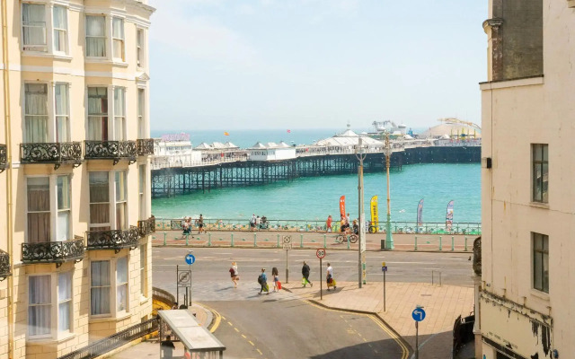 a&o Brighton Palace Pier