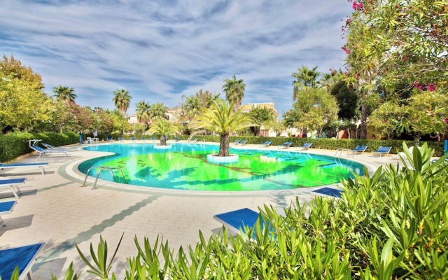 Residence with swimming pool in Ottiolu