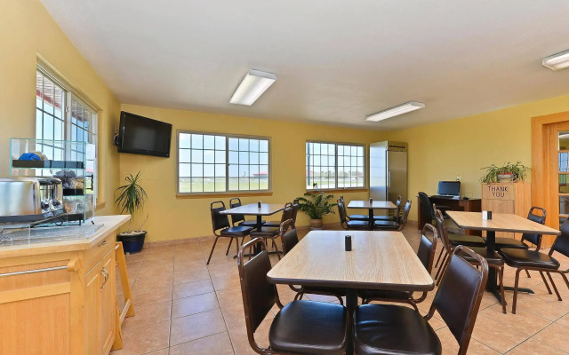 Americas Best Value Inn Kadoka