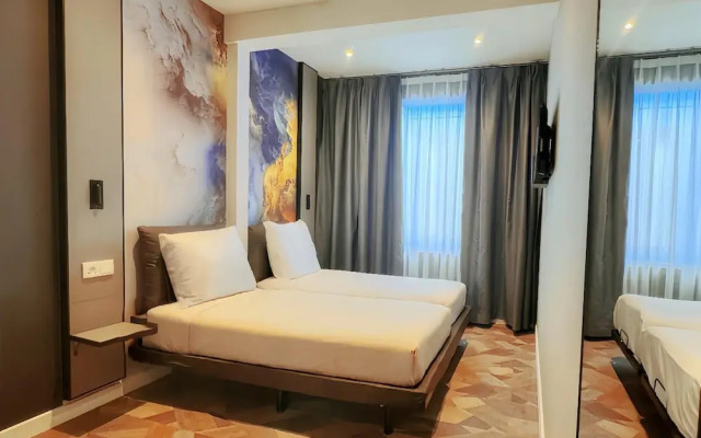 Nebula Hotel by INE'S