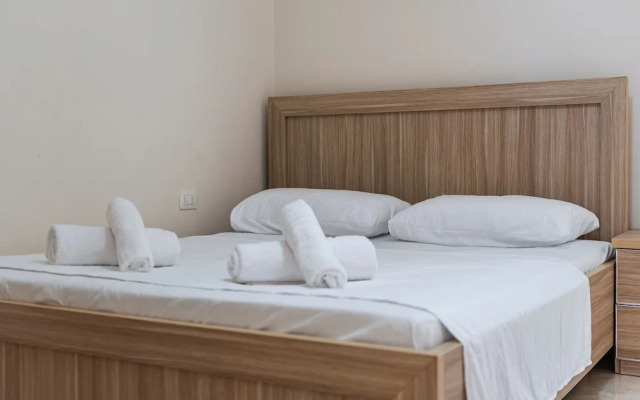 Palm Oasis Apartment Qerret