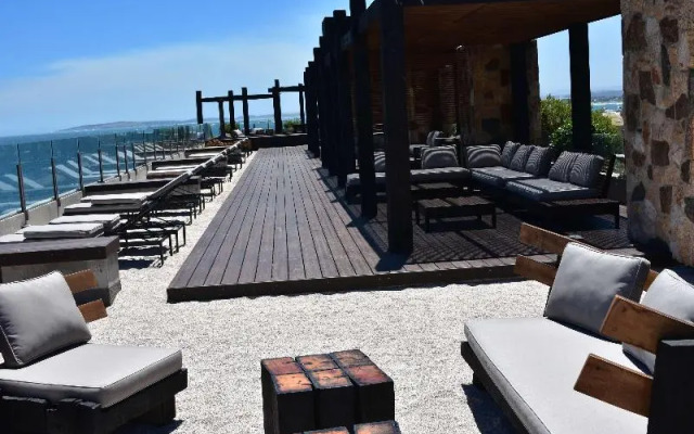Radisson Acqua Hotel and Spa Concon