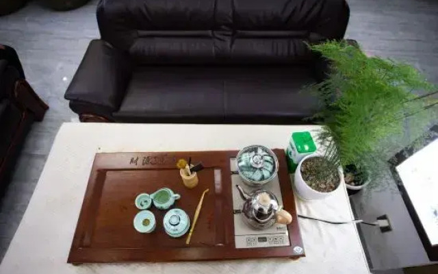 Renhuai Dingyuan Hotel