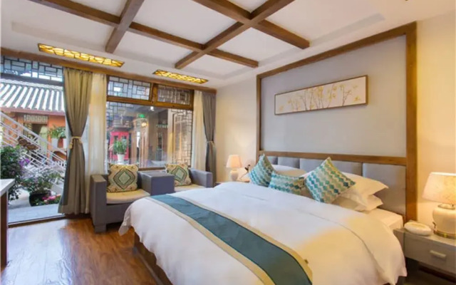Floral Hotel Lijiang QianlizoudanjiYunju