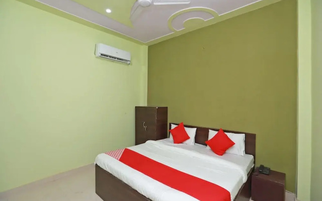 OYO 37470 The Mohan Grand
