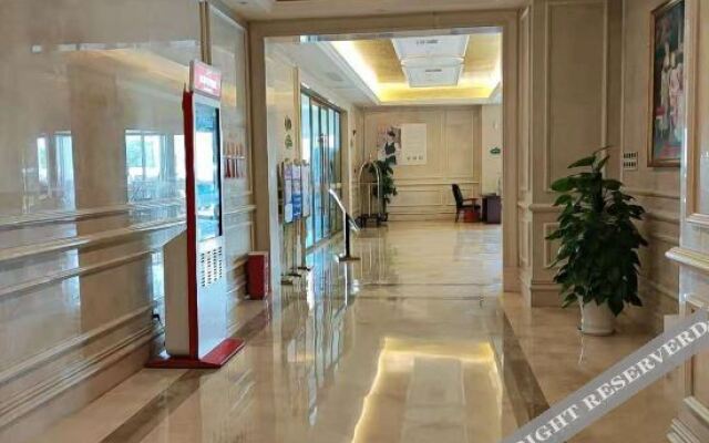 Vienna Hotel (Jiujiang Duchangxin Bus Station)