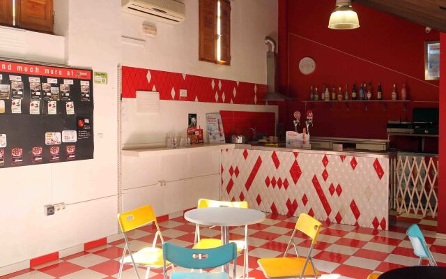 Red Nest Hostel