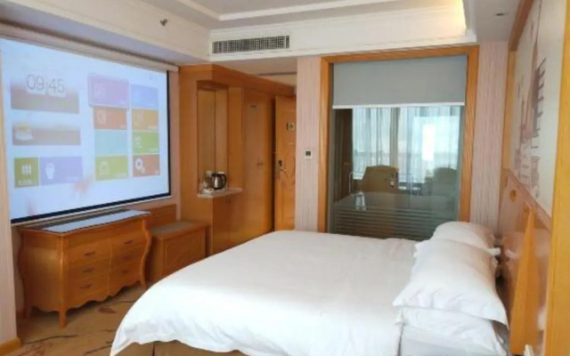 Vienna Hotel Dongguan Song Flower Lake